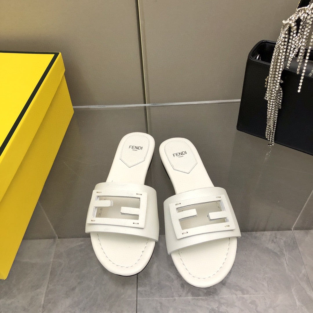 Fendi Baguette White