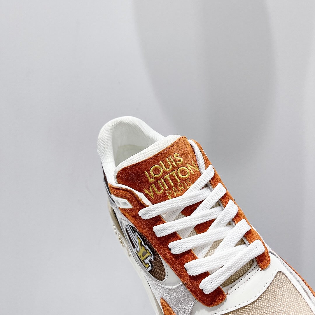 Louis Vuitton Run Sneaker Brown