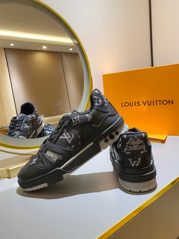 Louis Vuitton Trainer Sneaker