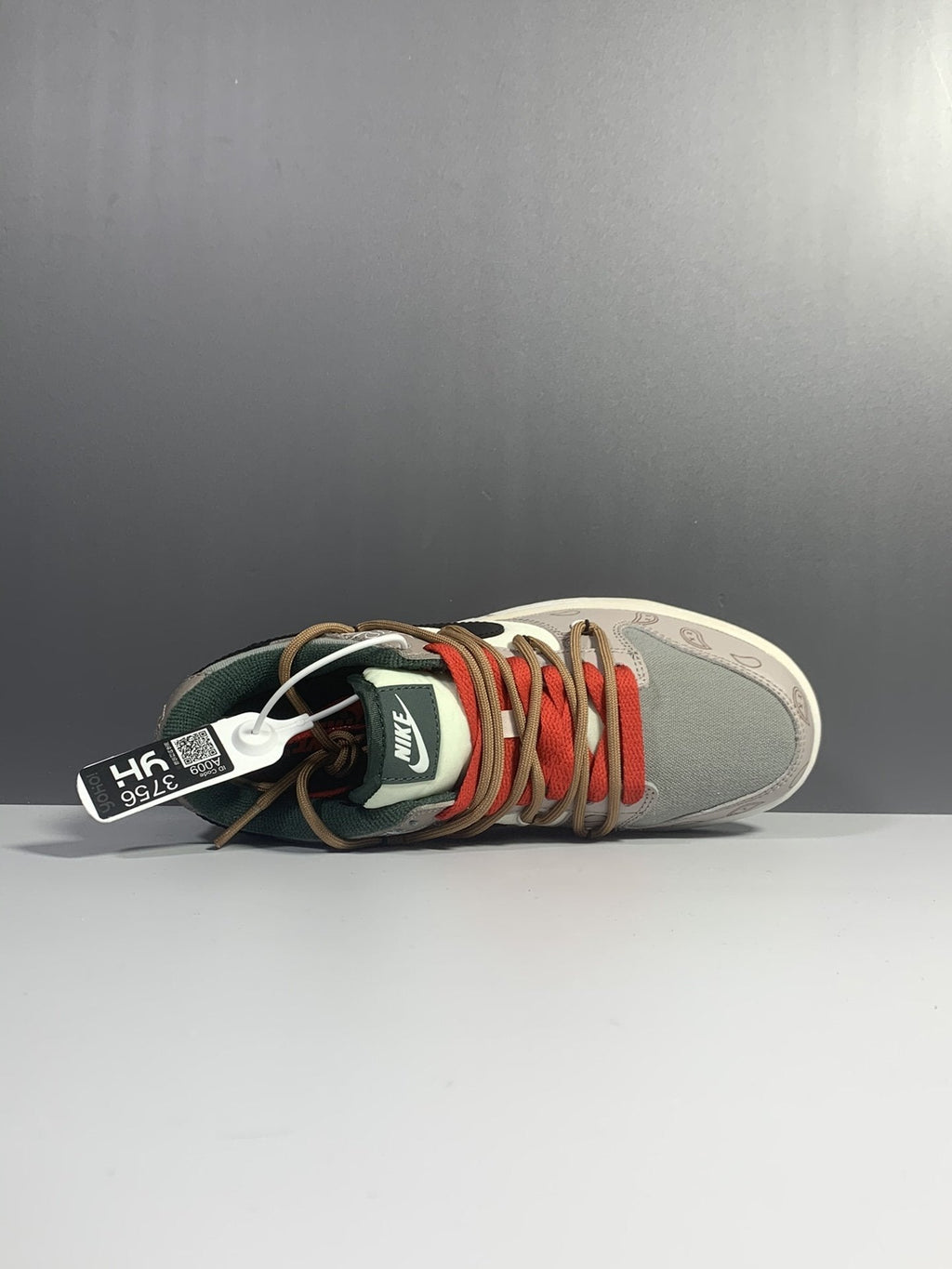 Nike Dunk Low Retro Vibe