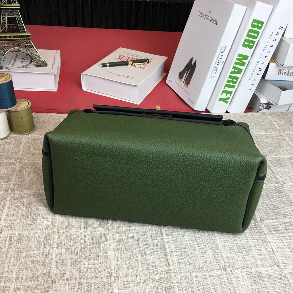 Hermes 24 24 29cm Noir Black Clémence Green