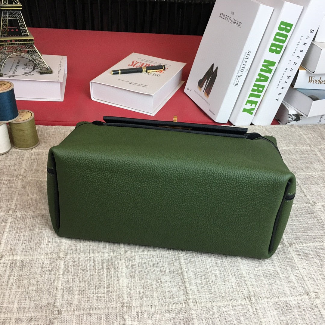 Hermes 24 24 29cm Noir Black Clémence Green