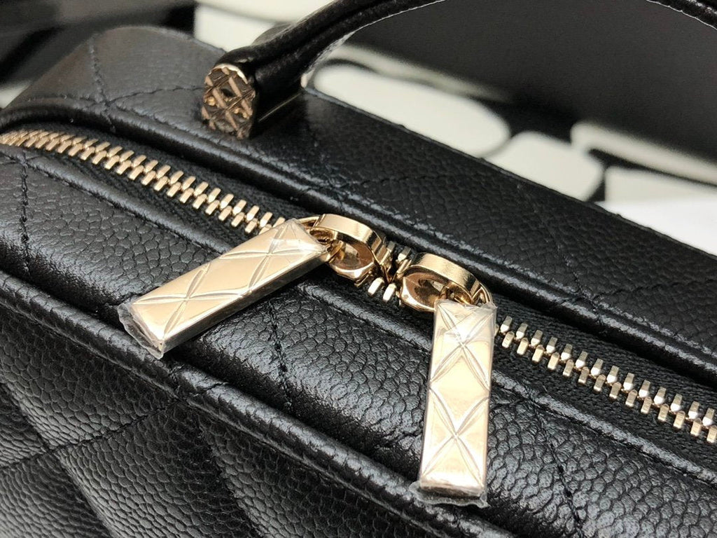 Chanel Shoulder Bag Top Handle With Chain 19cm Black