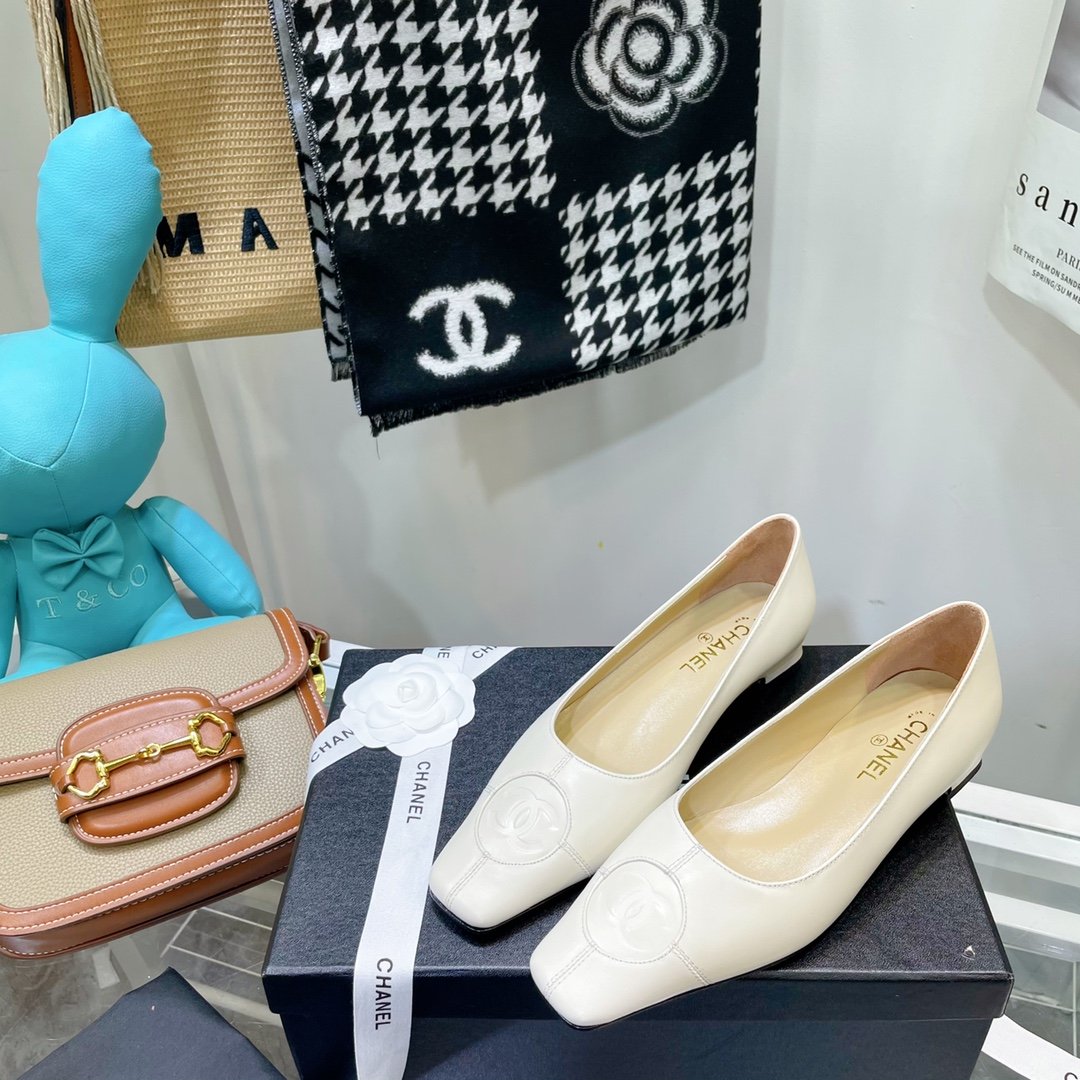 Chanel Flats Cream