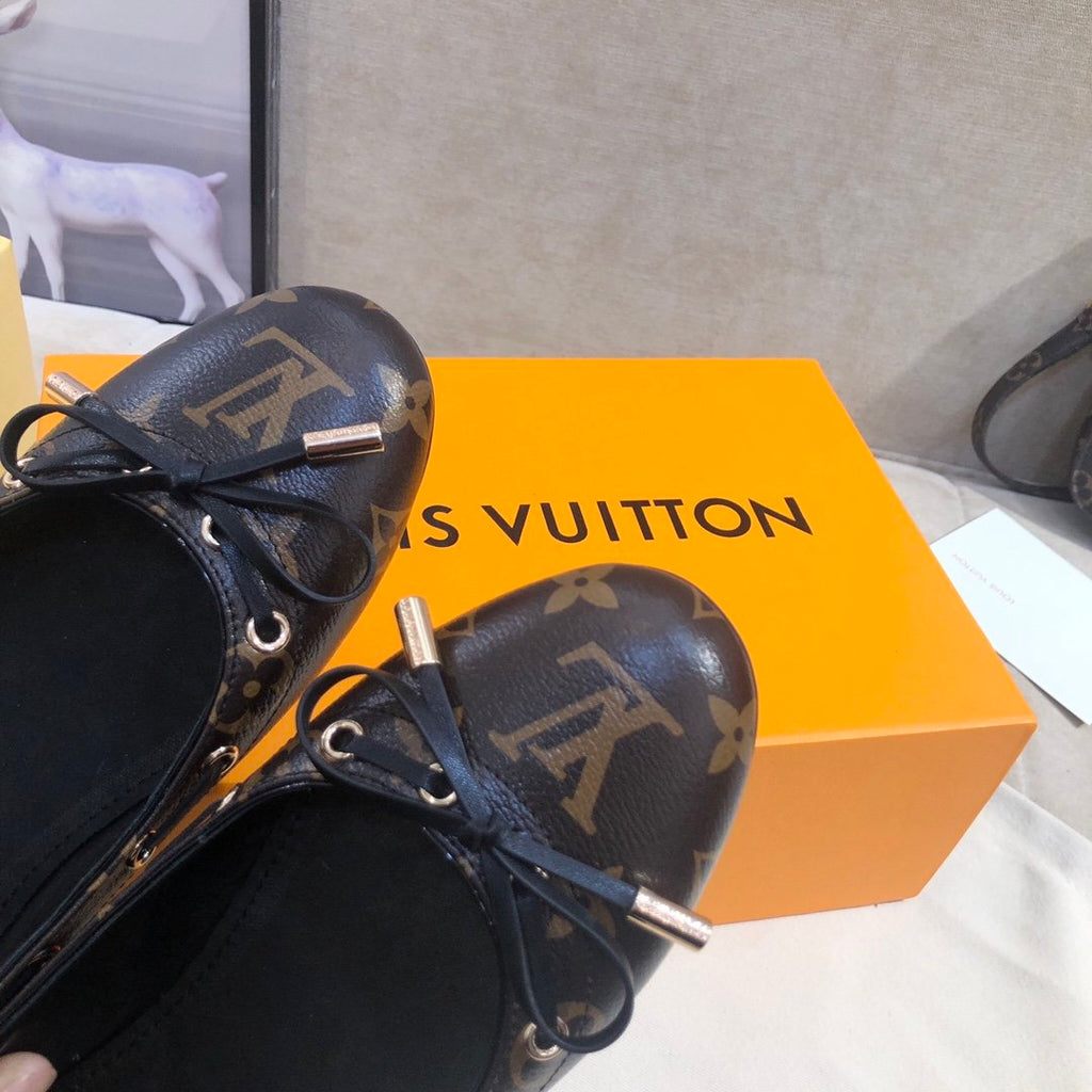 Louis Vuitton Gloria Flat Loafer Black
