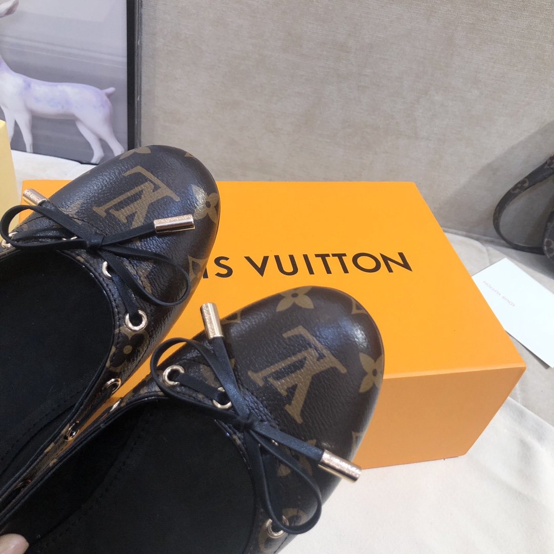 Louis Vuitton Gloria Flat Loafer Black