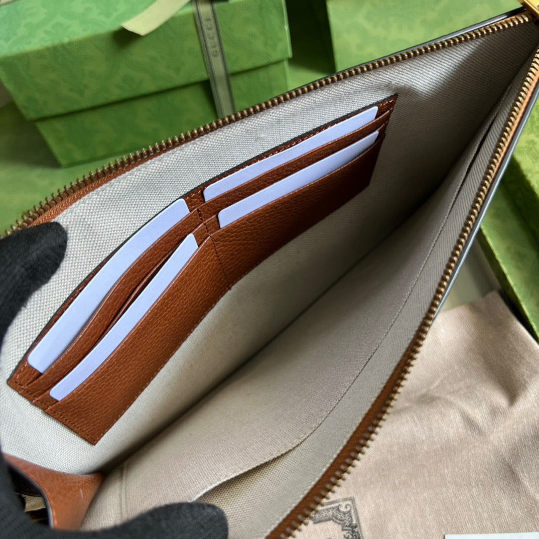 Gucci Neo Vintage GG Supreme Pouch 31cm
