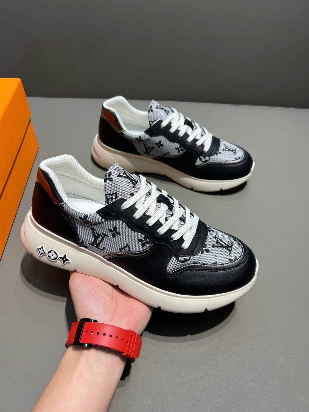 Louis Vuitton Trainer Sneaker