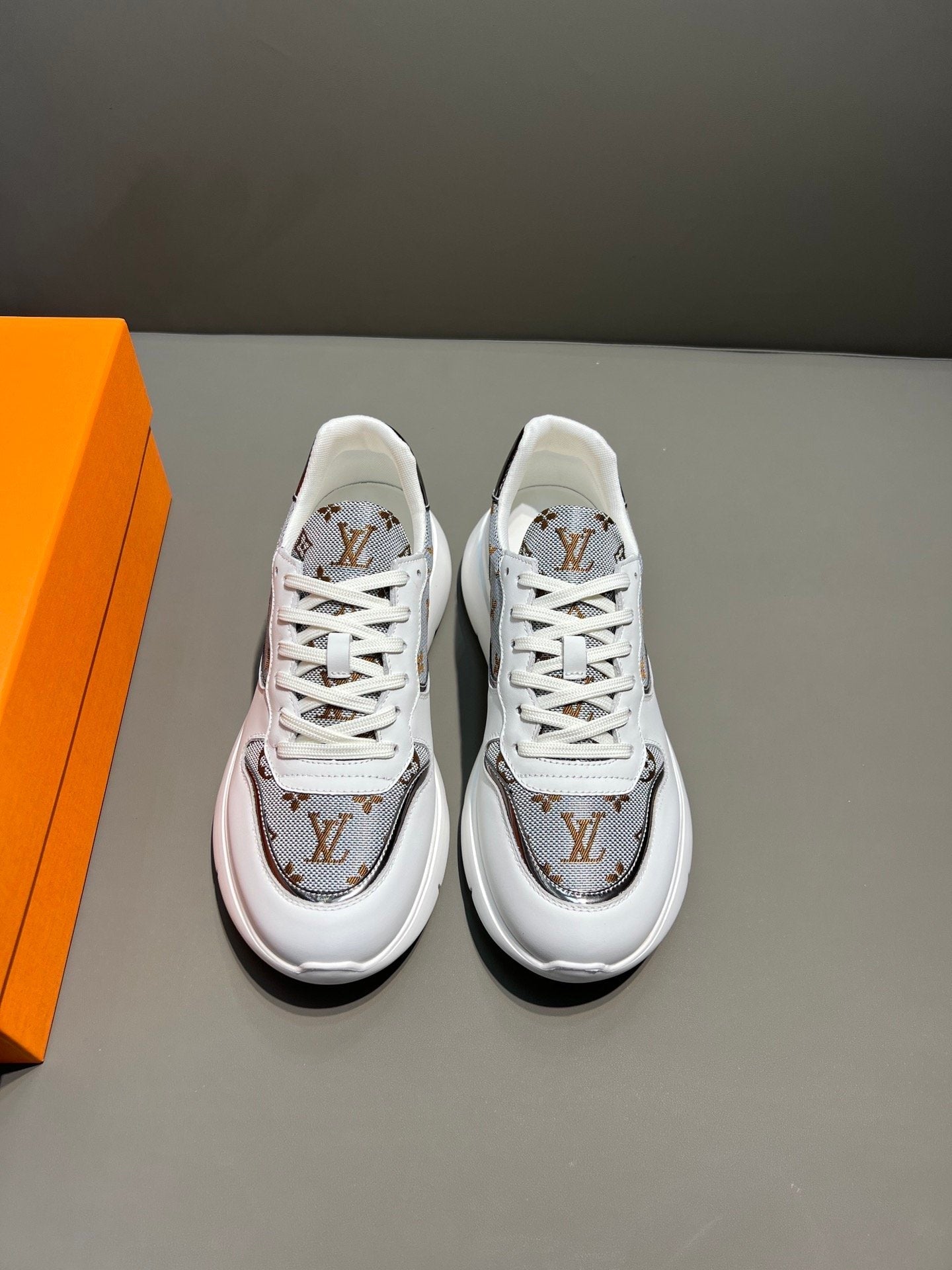 Louis Vuitton Trainer Sneaker