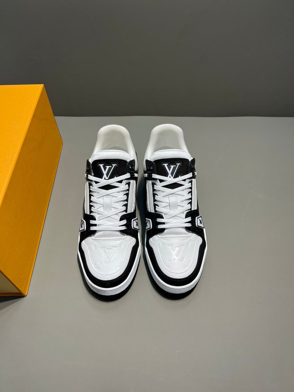 Louis Vuitton Trainer Sneaker
