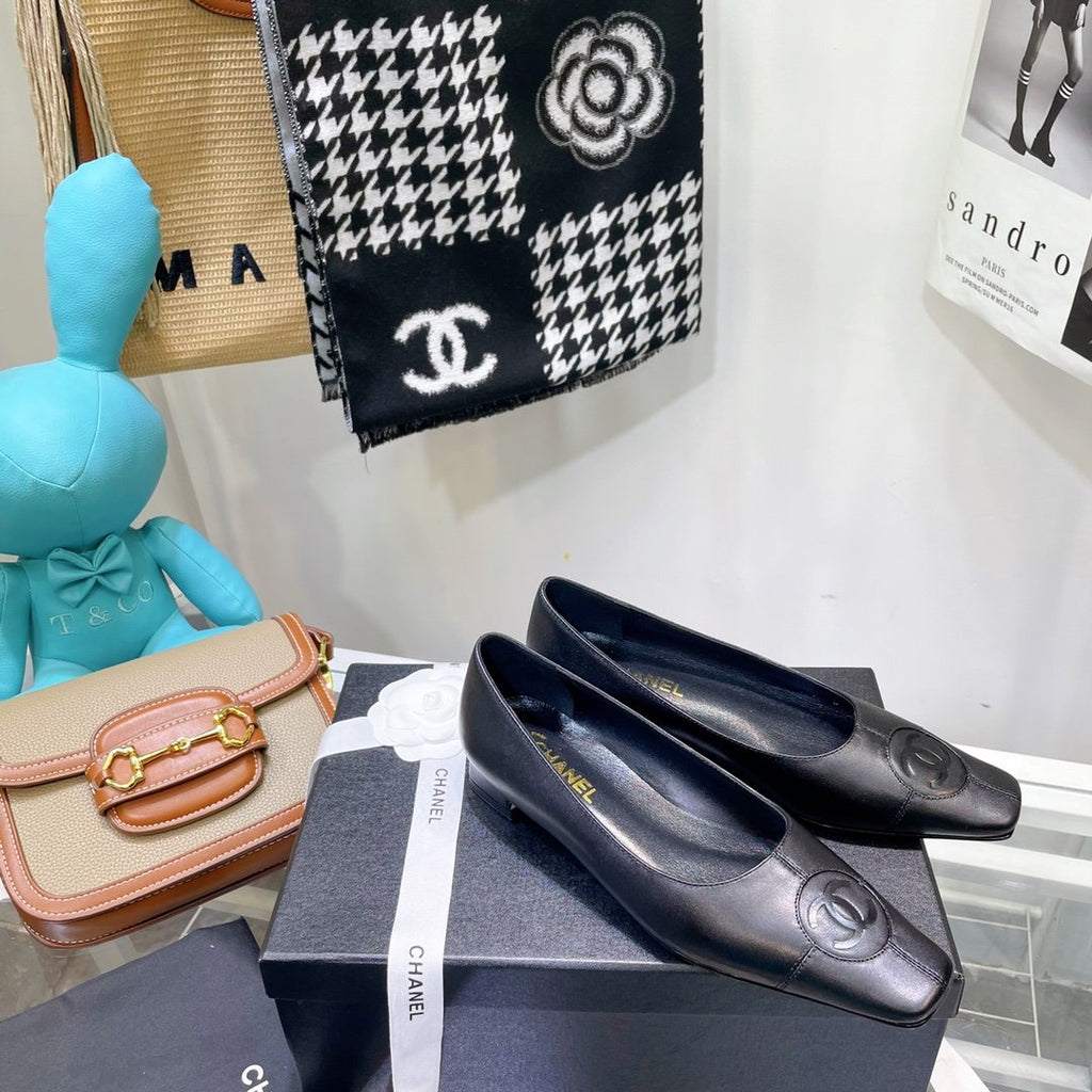 Chanel Flats Black
