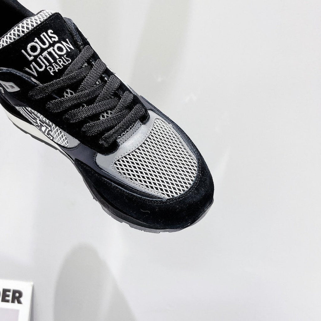 Louis Vuitton Run Sneaker Black