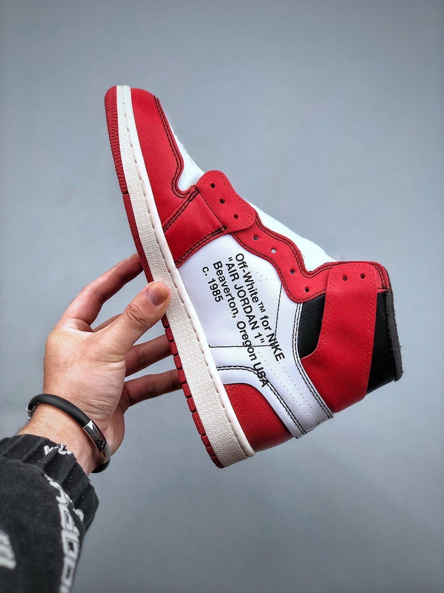 Nike Air Jordan 1 Retro High Off-White Chicago