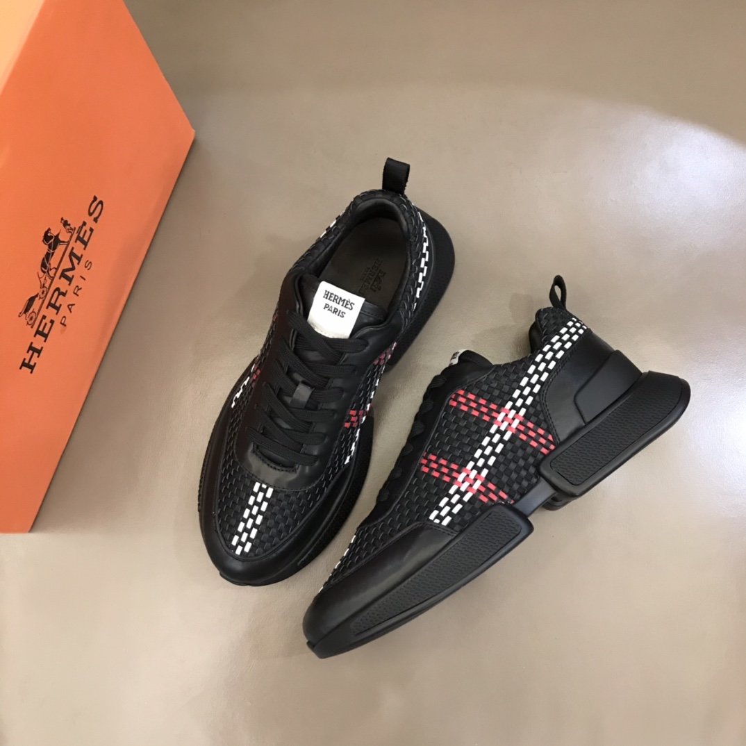 Hermes Trail Sneaker