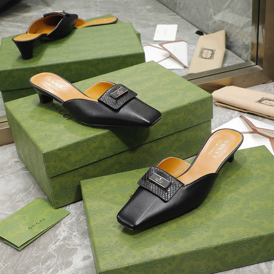 Gucci Slipper Black