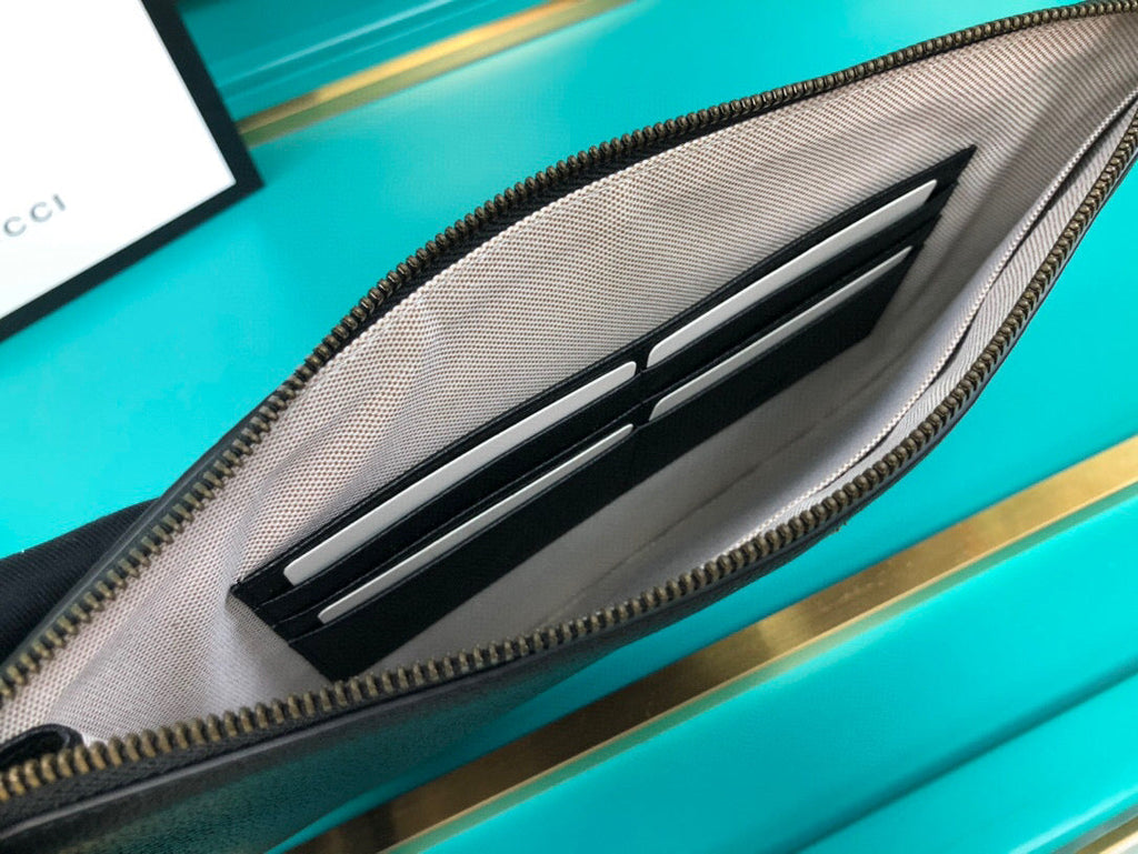 Gucci Marmont Pouch
