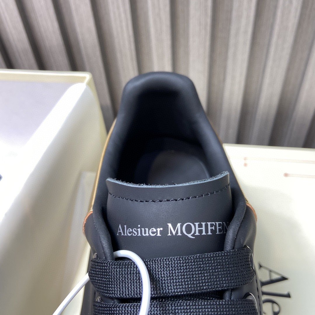 Alexander McQueen Oversized Sneaker