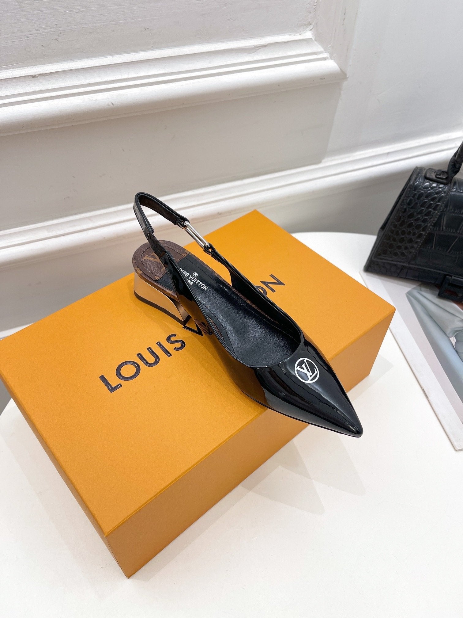 Louis Vuitton Magnetic Slingback Pump Black