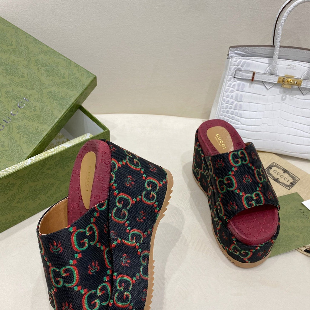 Gucci Platform Slide Sandal Black