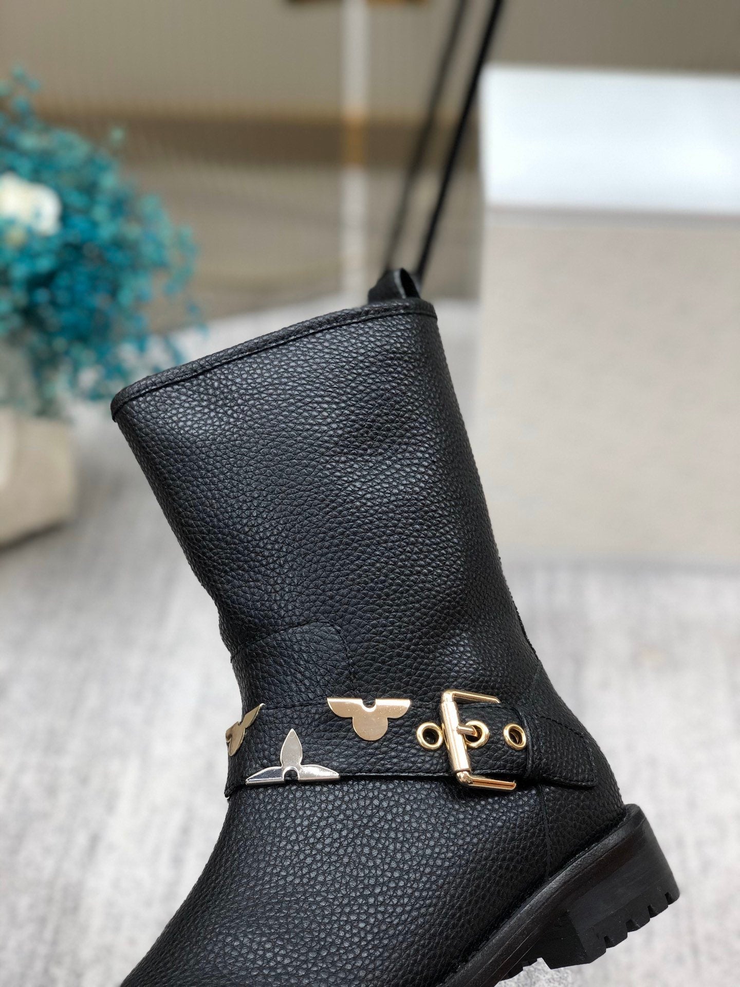 Louis Vuitton Discovery Flat Ankle Boot Black
