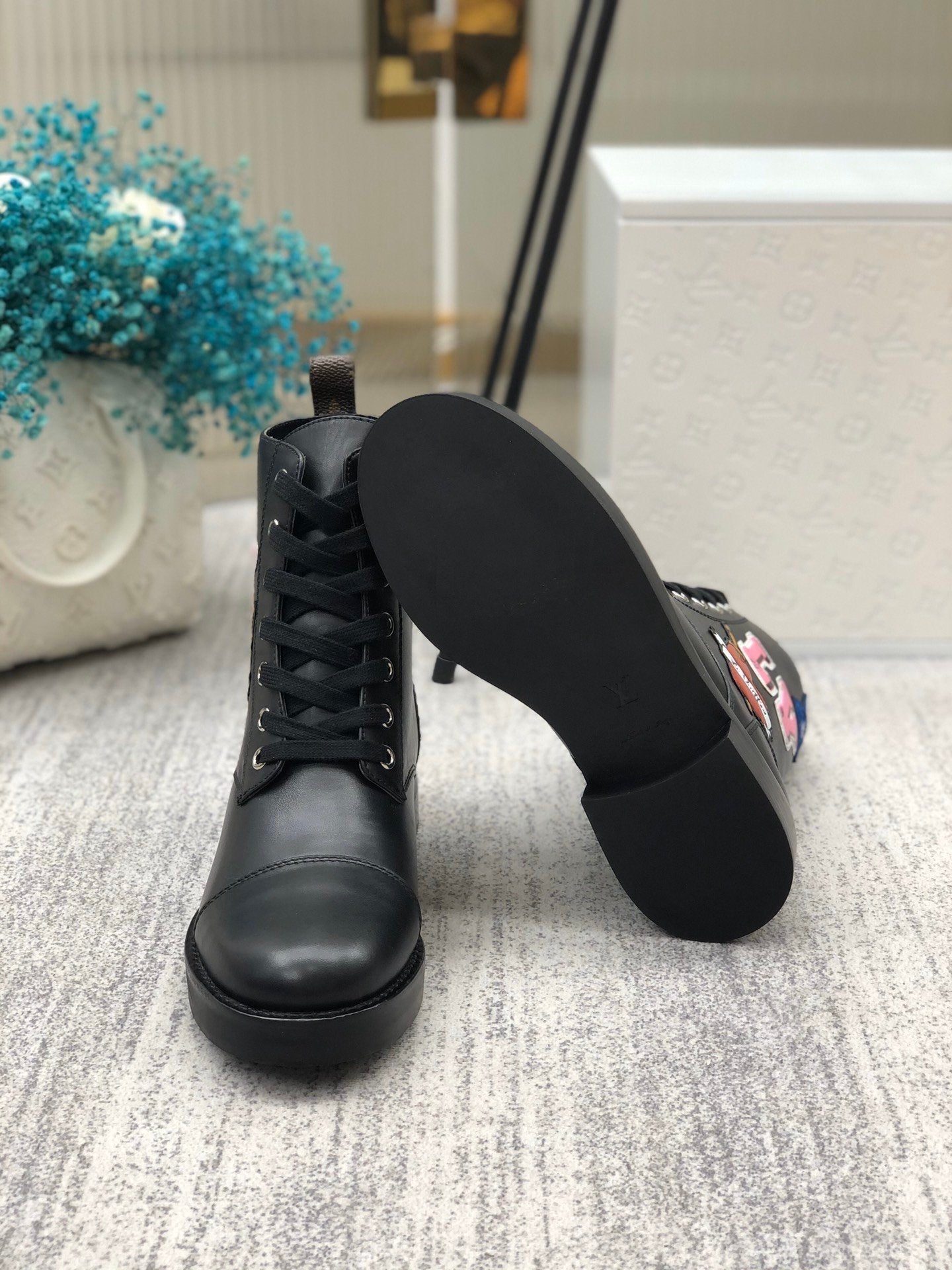 Louis Vuitton Wonderland Ranger Black