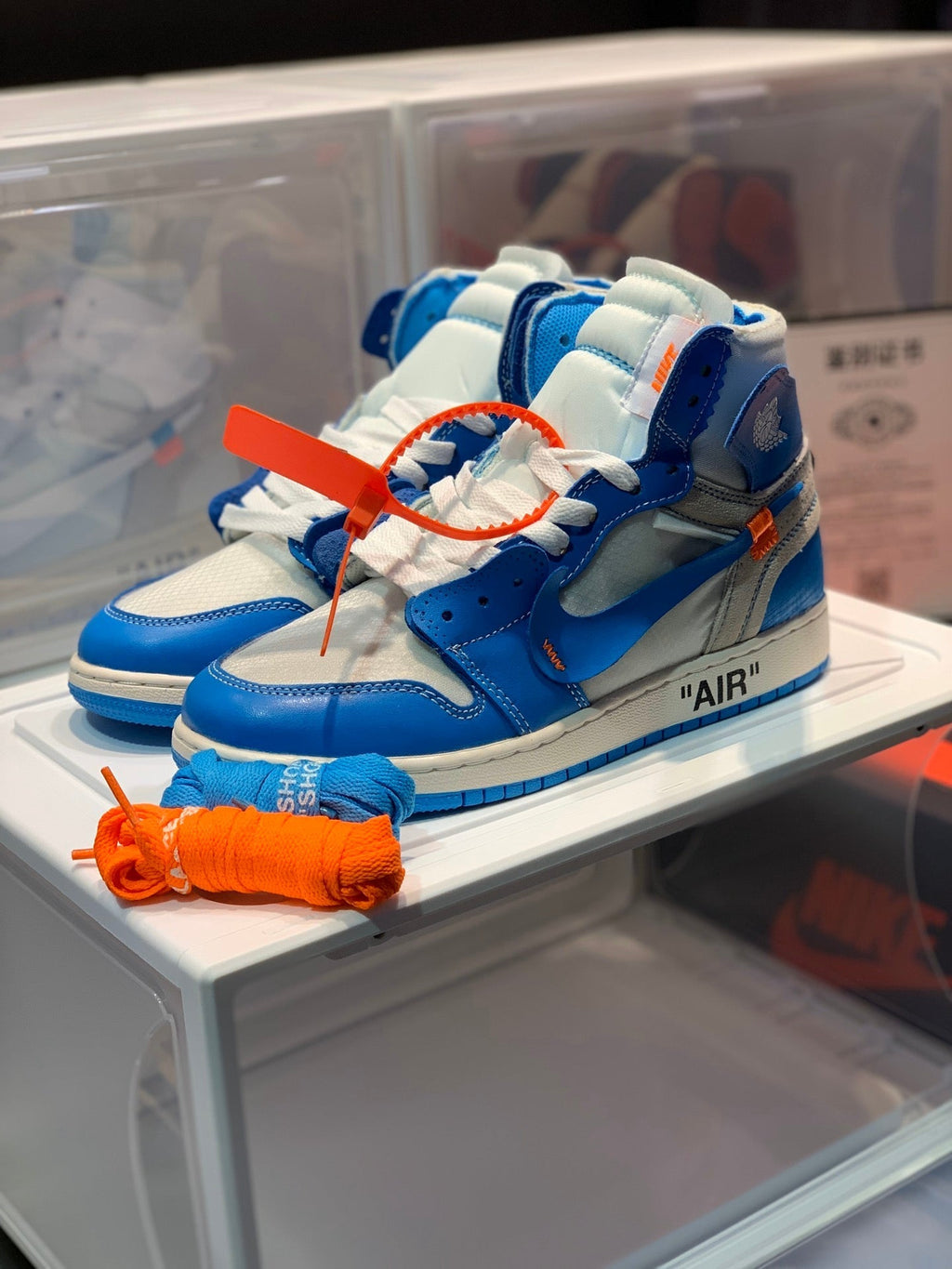 Nike X Off-White Air Jordan 1 Retro High Top Sneakers Men
