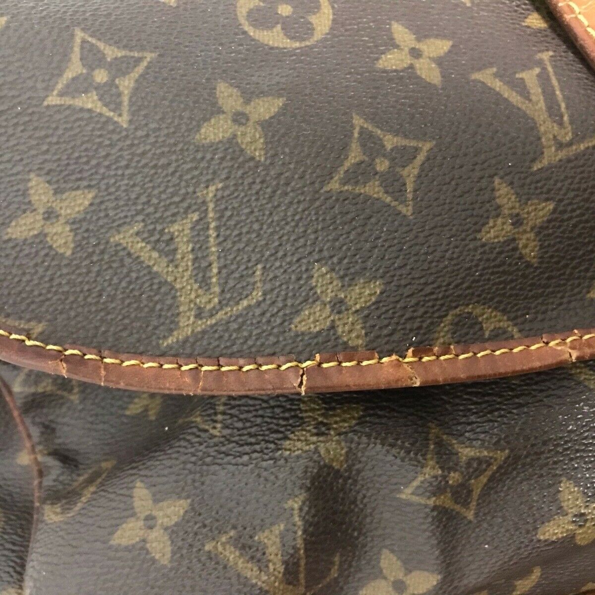 Louis Vuitton Saumur 35 Crossbody
