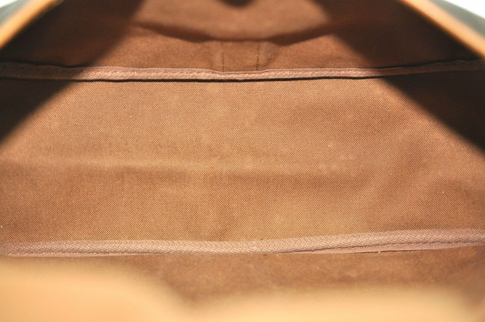 Louis Vuitton Saumur 35 Crossbody