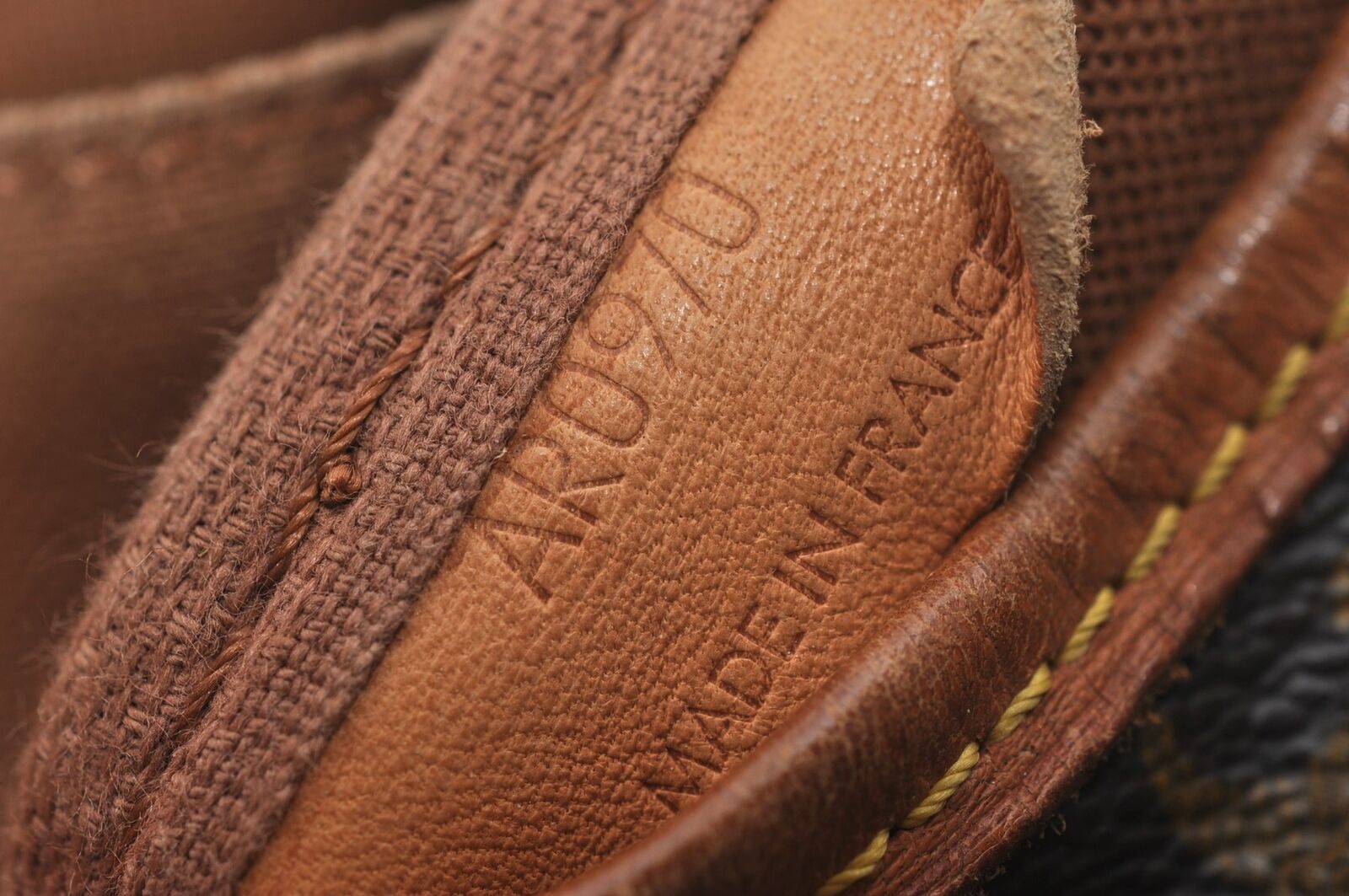 Louis Vuitton Saumur 35 Crossbody