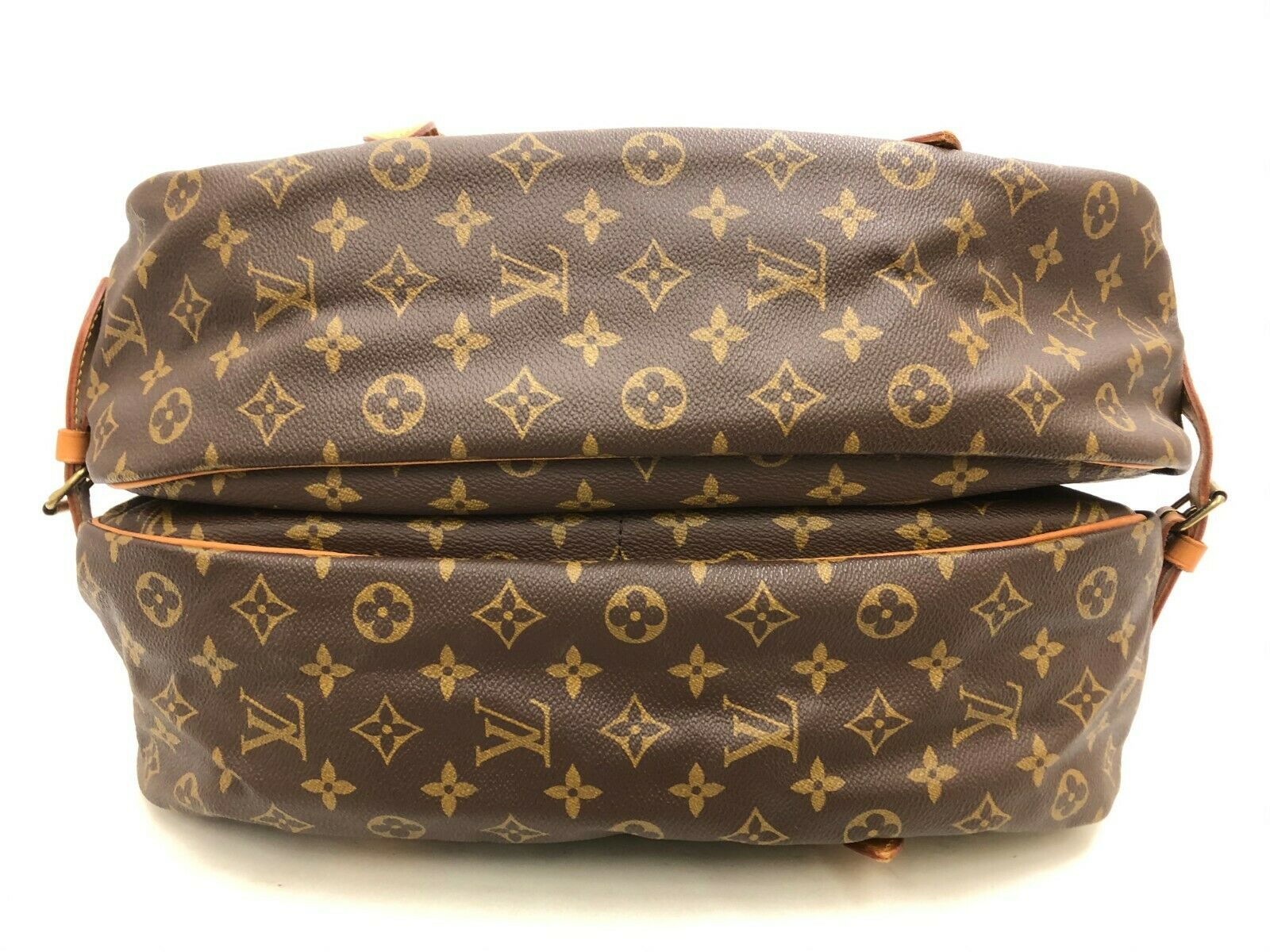 Louis Vuitton Saumur 43 Crossbody