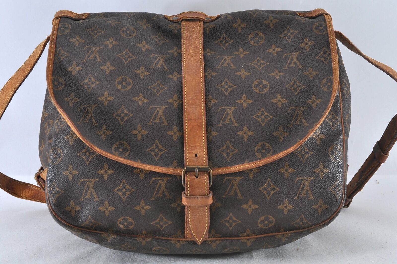 Louis Vuitton Saumur 35 Crossbody