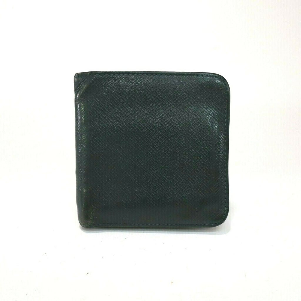 Louis Vuitton Taiga Bifold Zip