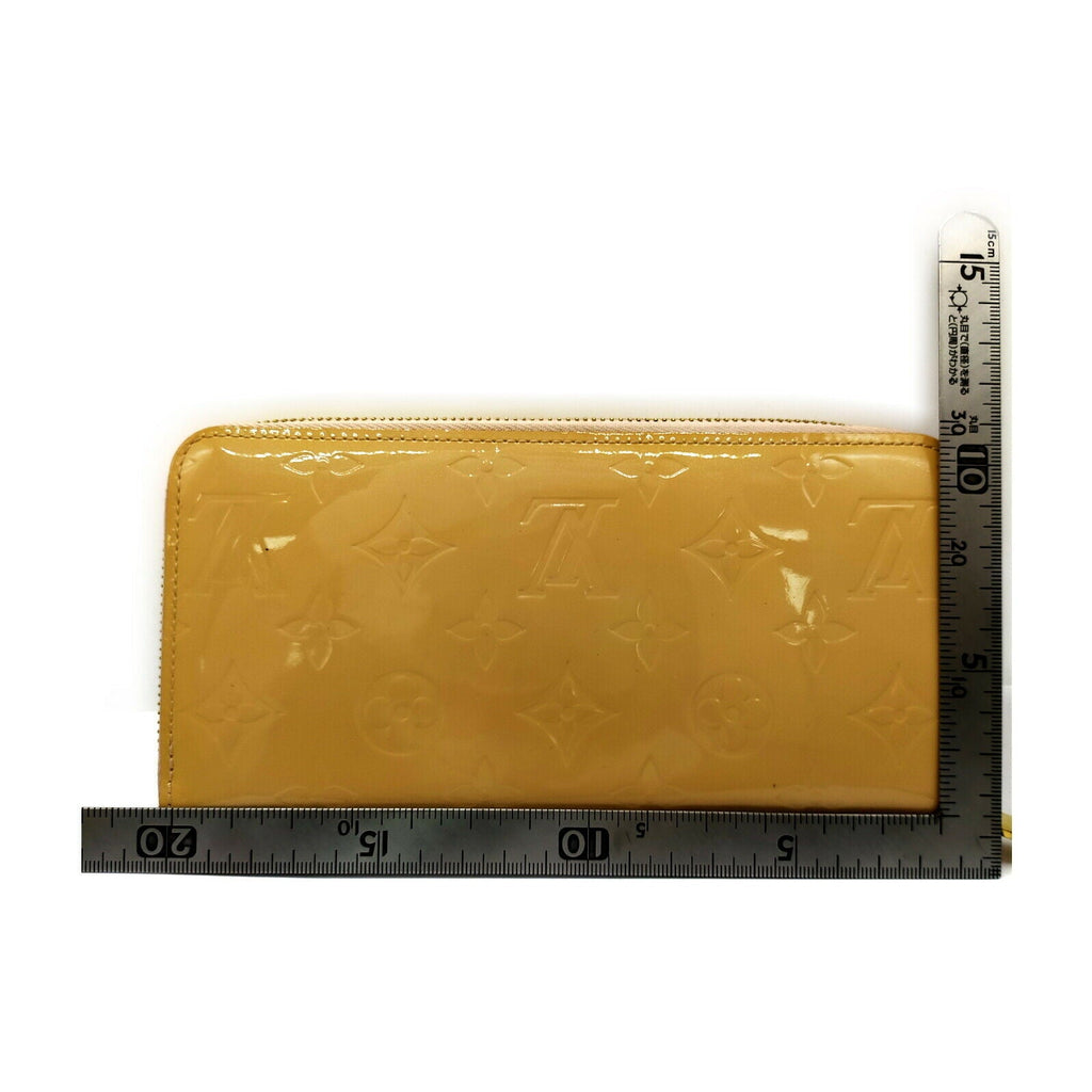Louis Vuitton Zippy Wallet Beige