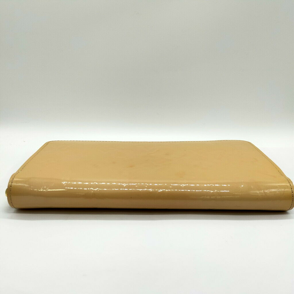 Louis Vuitton Zippy Wallet Beige