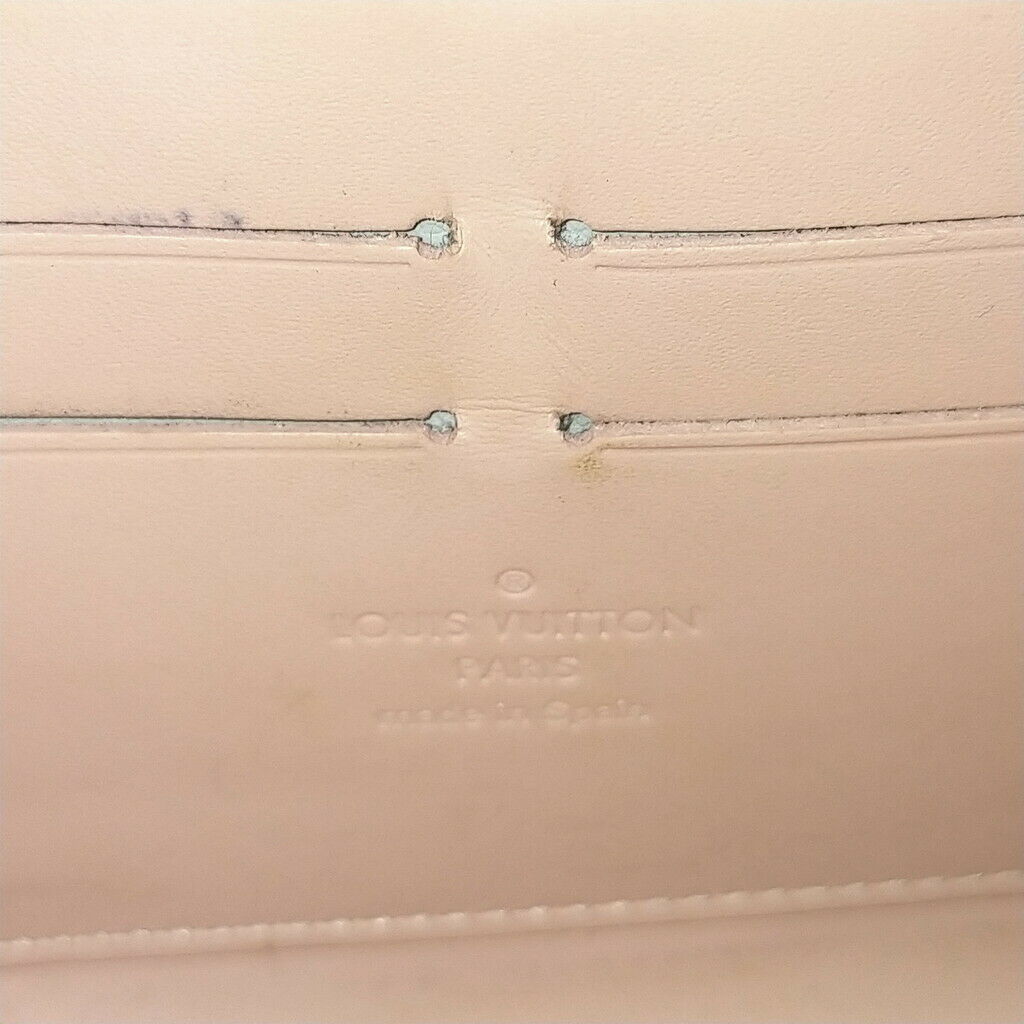 Louis Vuitton Zippy Wallet Beige