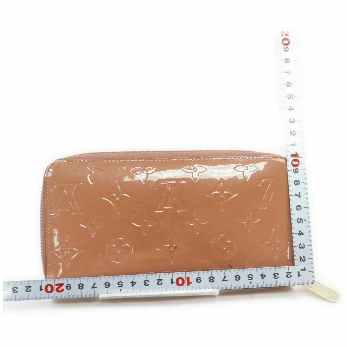 Louis Vuitton Zippy Wallet Beige