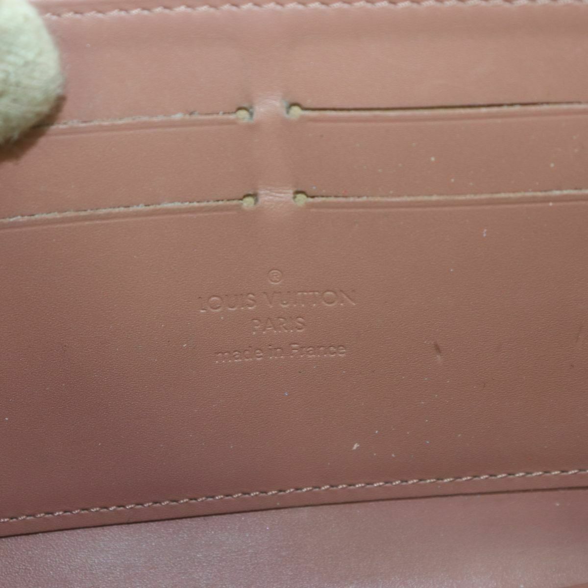Louis Vuitton Zippy Wallet Beige