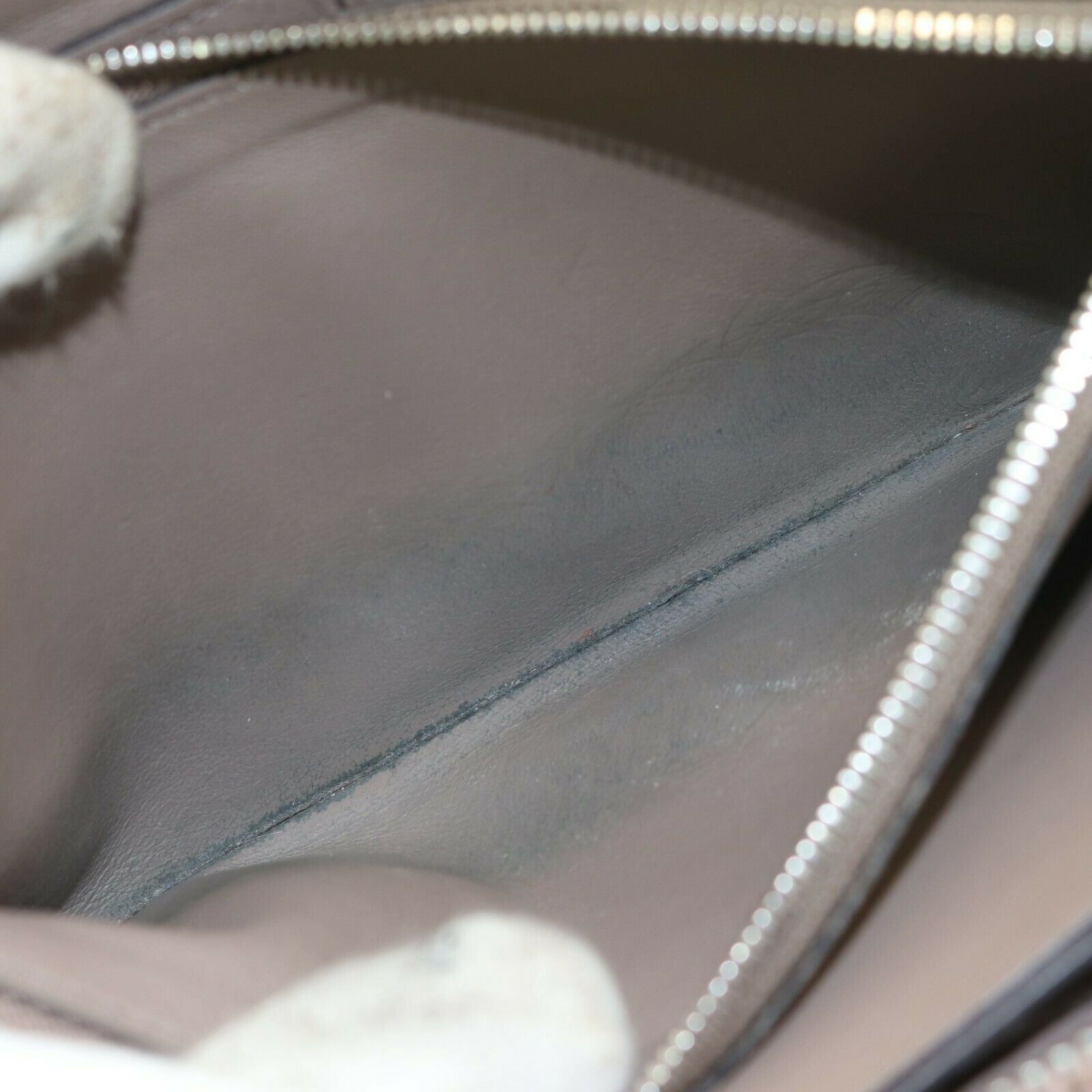 Louis Vuitton Zippy Wallet