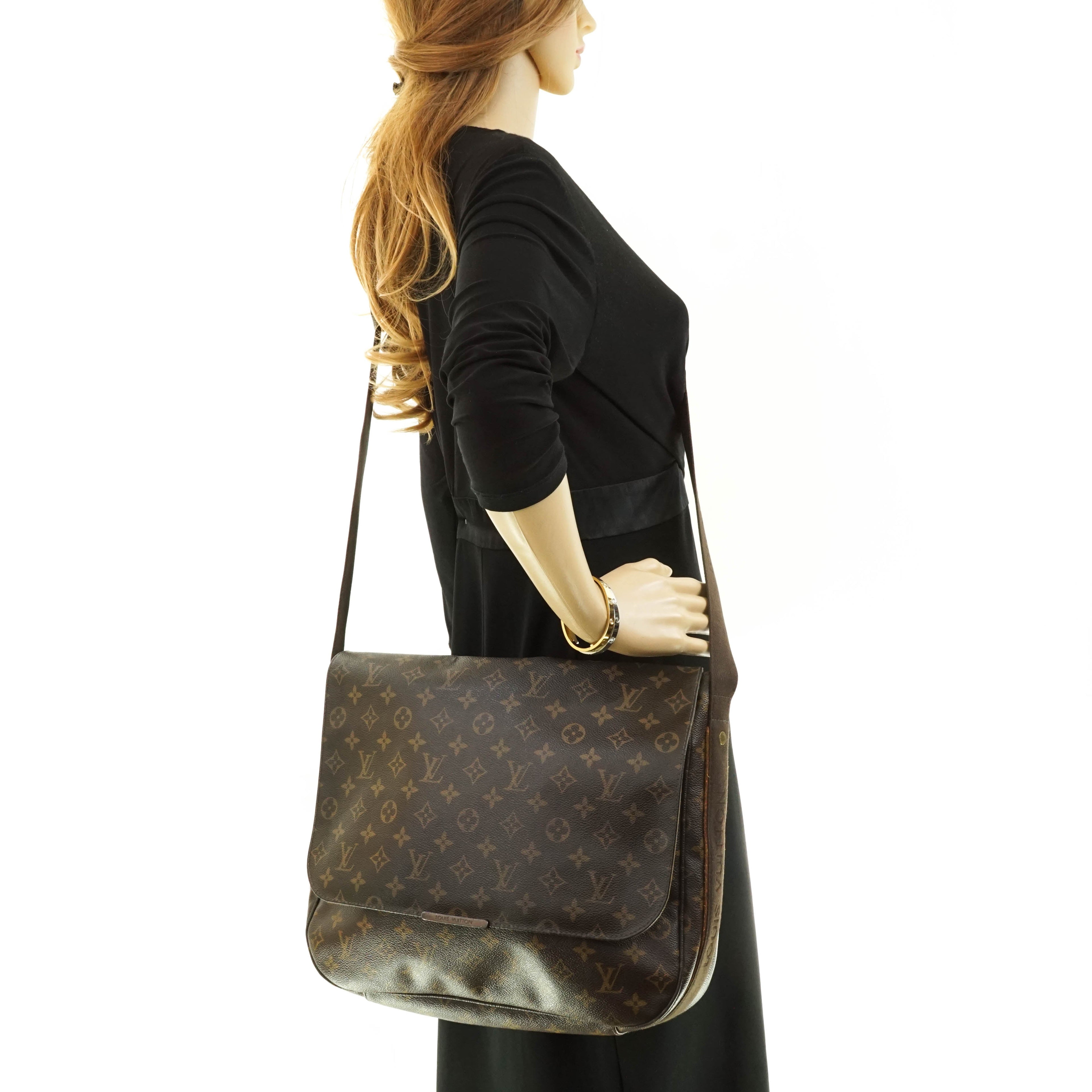 Louis Vuitton Beaubourg Messenger