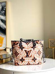Louis Vuitton CRAFTY NEVERFULL MM Caramel